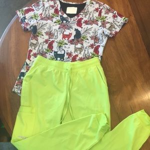 Women’s Sketchers Scrub Set